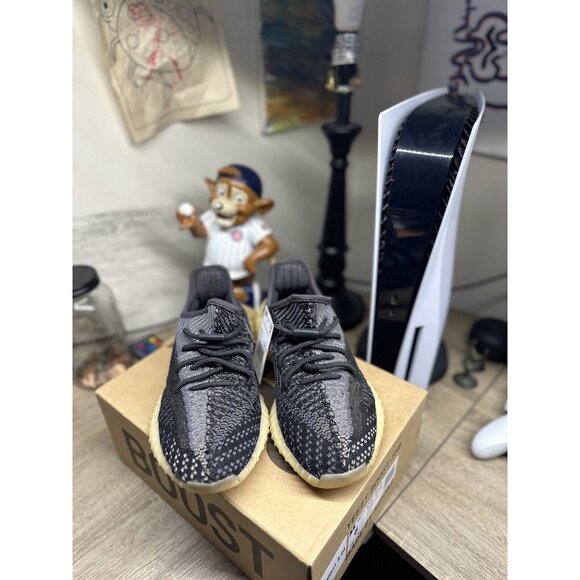 Adidas Yeezy Boost 350 V2 Low Carbon Size 6 Women's Size 7.5 - Picture 2 of 6